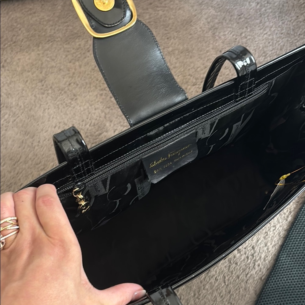 Salvatore Ferragamo Vera Black Patent Shoulder Tote Bag EUC - Picture 9 of 10